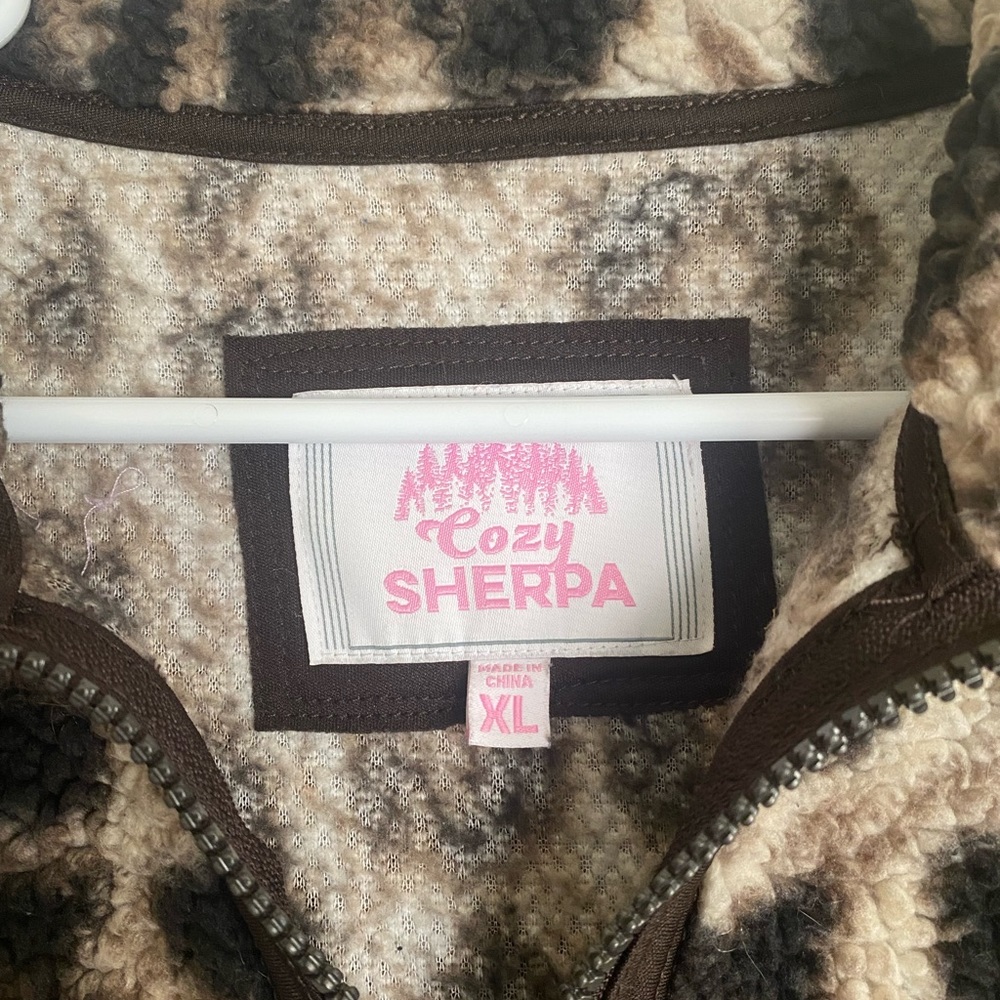 Sherpa Leopard Print - image 2